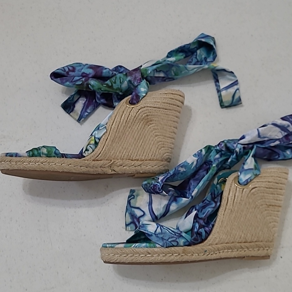 BCBGeneration RUBY Blue & Green Sandals with Ribbon Ankle Ties Size 9.5 - Picture 6 of 12